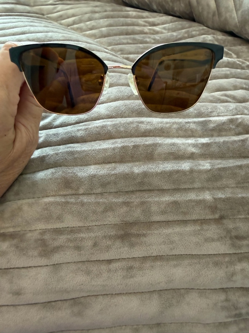 Wittnauer cat eye Women's Sunglasses in Black and Brown - Picture 7 of 7